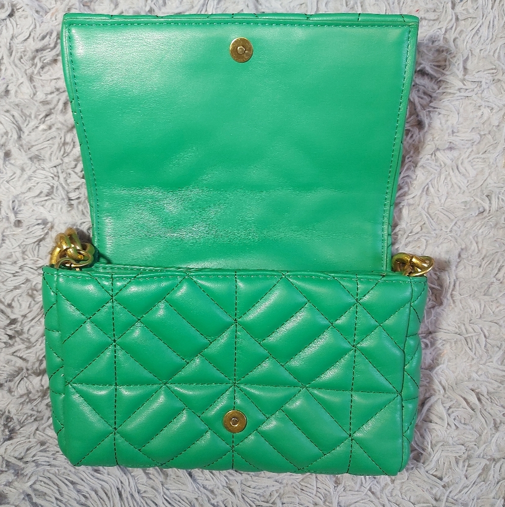 Zara quilted green shoulder bag with chunky gold metal strap - Picture 6 of 12